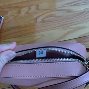 Gap small bag